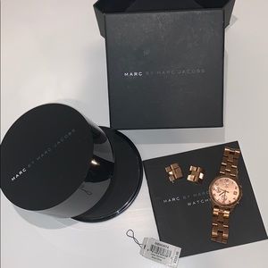 MARC JACOBS rose gold